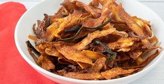 Chips d’épluchures au paprika